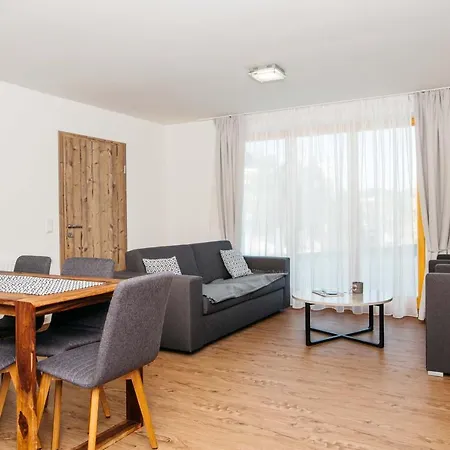 Apartment Fewo Nocky- Wandern- Berge- Auszeit- Liftnaehe